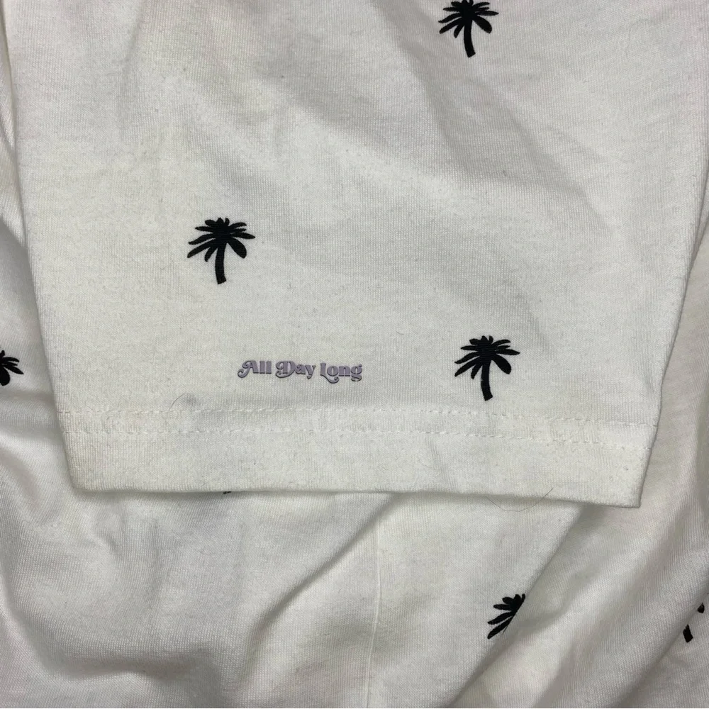 Denim & Flower Ricky Singh White Palm Tree Pattern Men’s‎ Tshirt Sz L